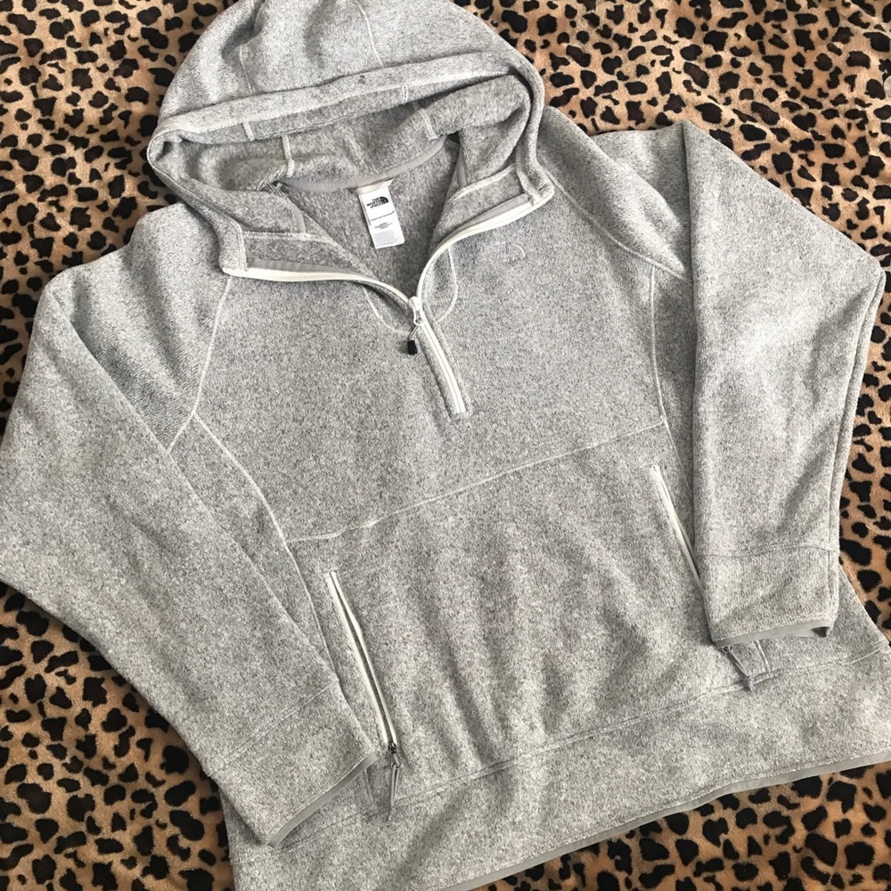 ✨FLASH SALE The North Face Quarter Zip Hoodie